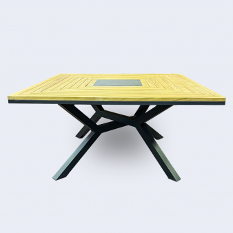 Стол обеденный ЭГМОНТ из тика 140x140
